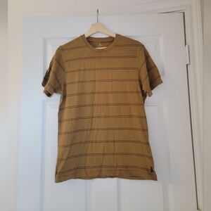 NWOT Ripcurl Men's Tan And Navy Striped Cotton T-shirt - Medium